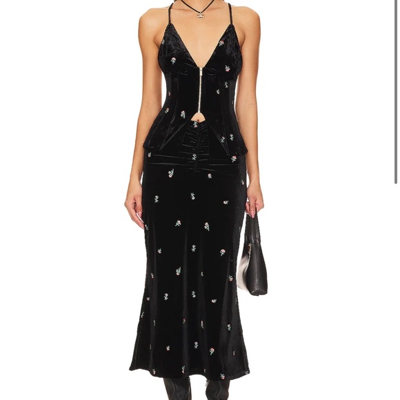 WeWoreWhat Black Embroidered Velvet Peplum Corset NWT also have matching skirt - Picture 1 of 5